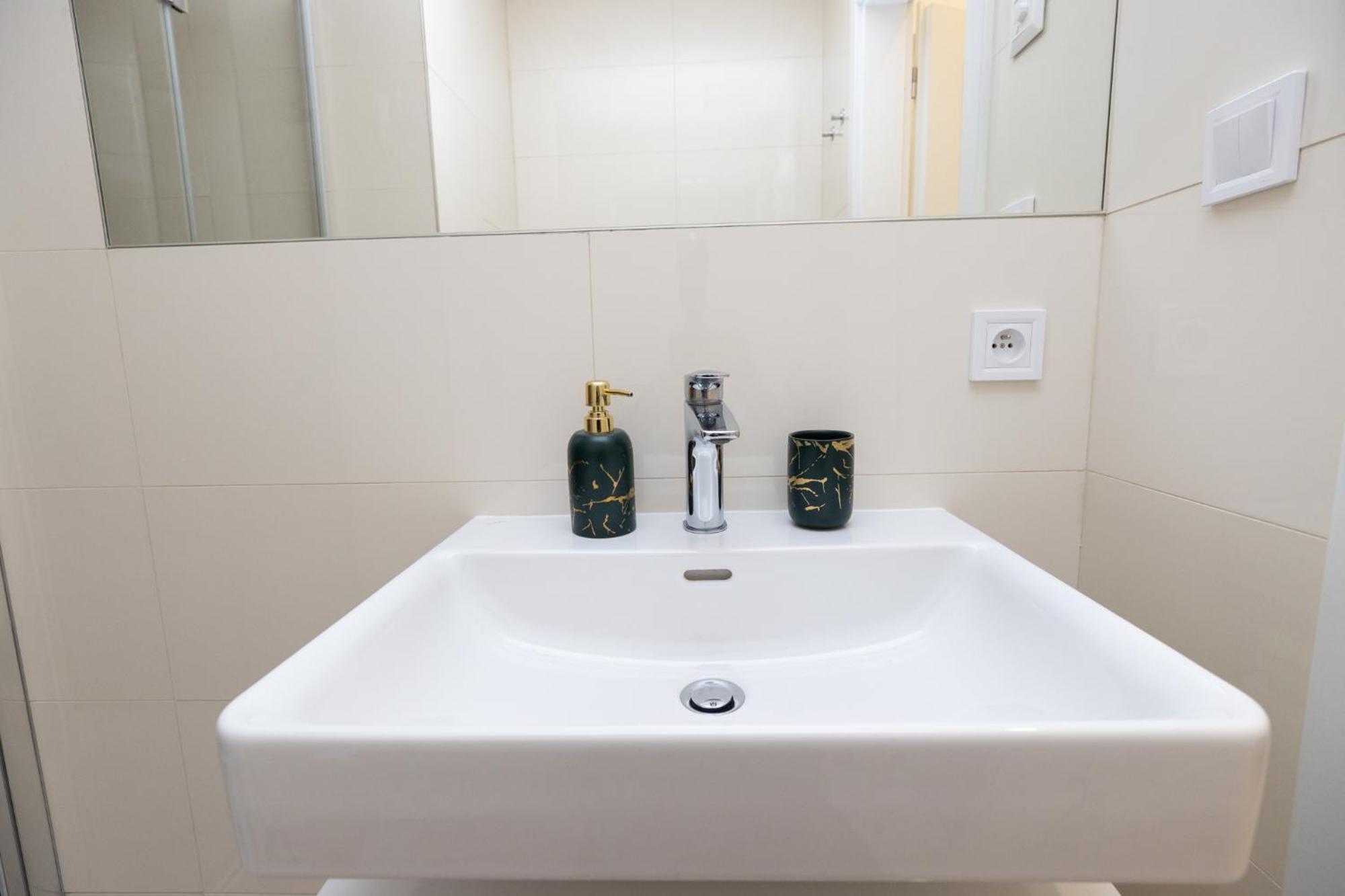 Apartment Petrska Прага Екстер'єр фото